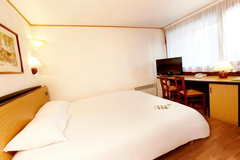 Campanile Hotel Mayenne Rom bilde